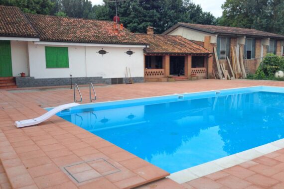 piscina esterna completa | Impresa Edile Guerini